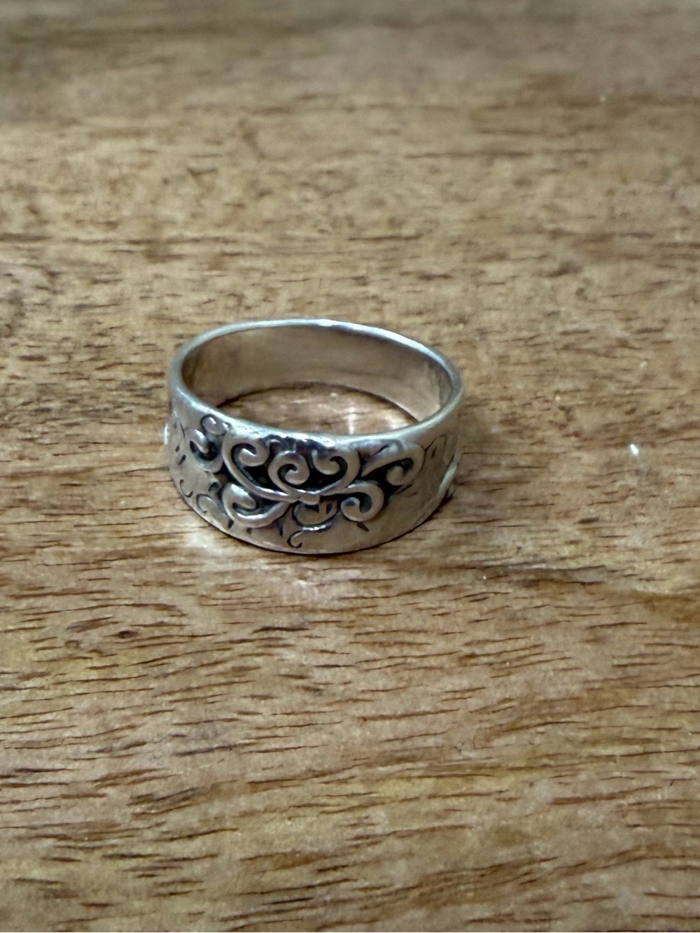 Silpada Poseidon Ring. 925 Sterling Silver. Etched scroll band. R2753 retired. S